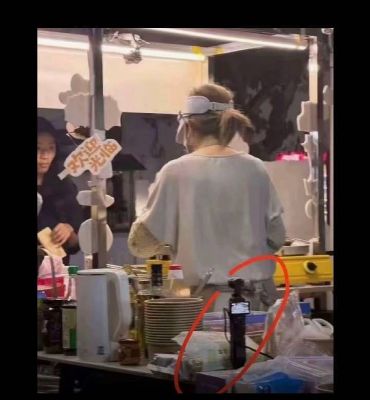 依旧摆拍，依旧发大水