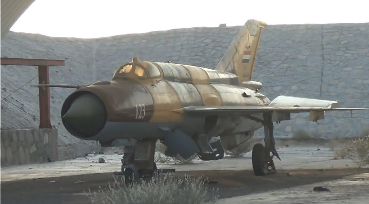 又一架非常早期生产的米格-21bis“鱼窝-L”（Fishbed-L）。该机于