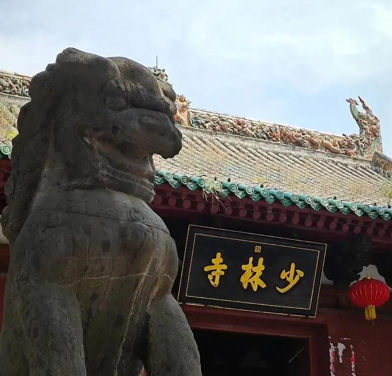 我们都被《少林寺》骗了，你以为它的名气和地位，因为，在中国佛教界公认的四大名刹