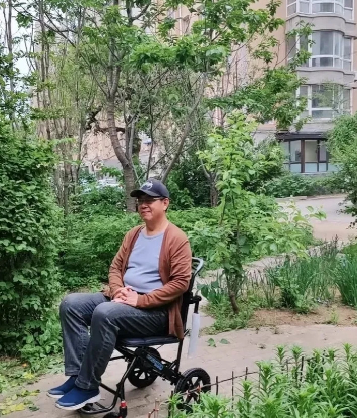 我不想给老公的爸妈养老。老公和我闹僵了，我提出了离婚，他同意了，第二天早上我把所
