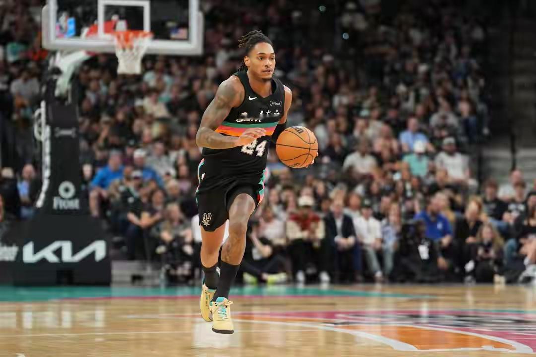 瓦科比！瓦科比！！瓦塞尔在对开拓者的NBA杯比赛中化身瓦科比17投9中，三