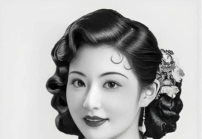 1939年，40岁的白兰花勾引宋霭龄23岁的儿子，在马尼拉成婚。宋霭龄气得浑身颤