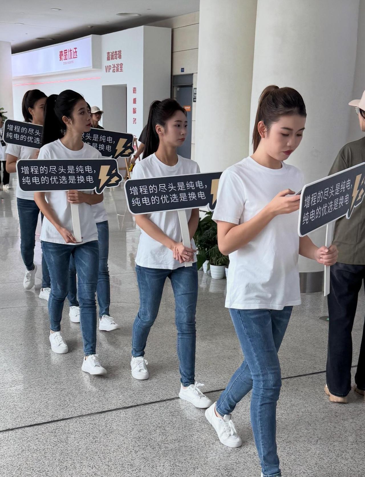这广告打的，除了某家车企不会有第二个