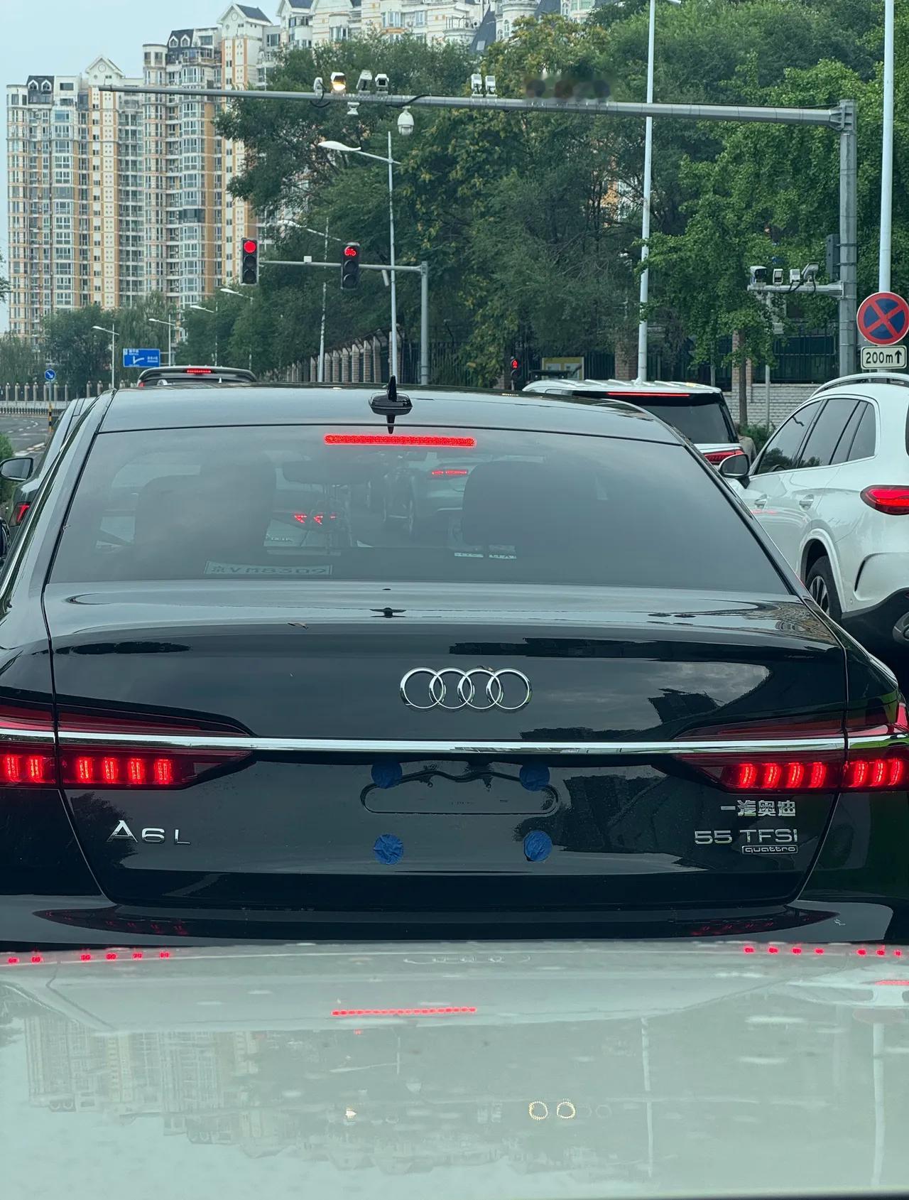 大哥是个狠人啊3.0T的奥迪A6​​​