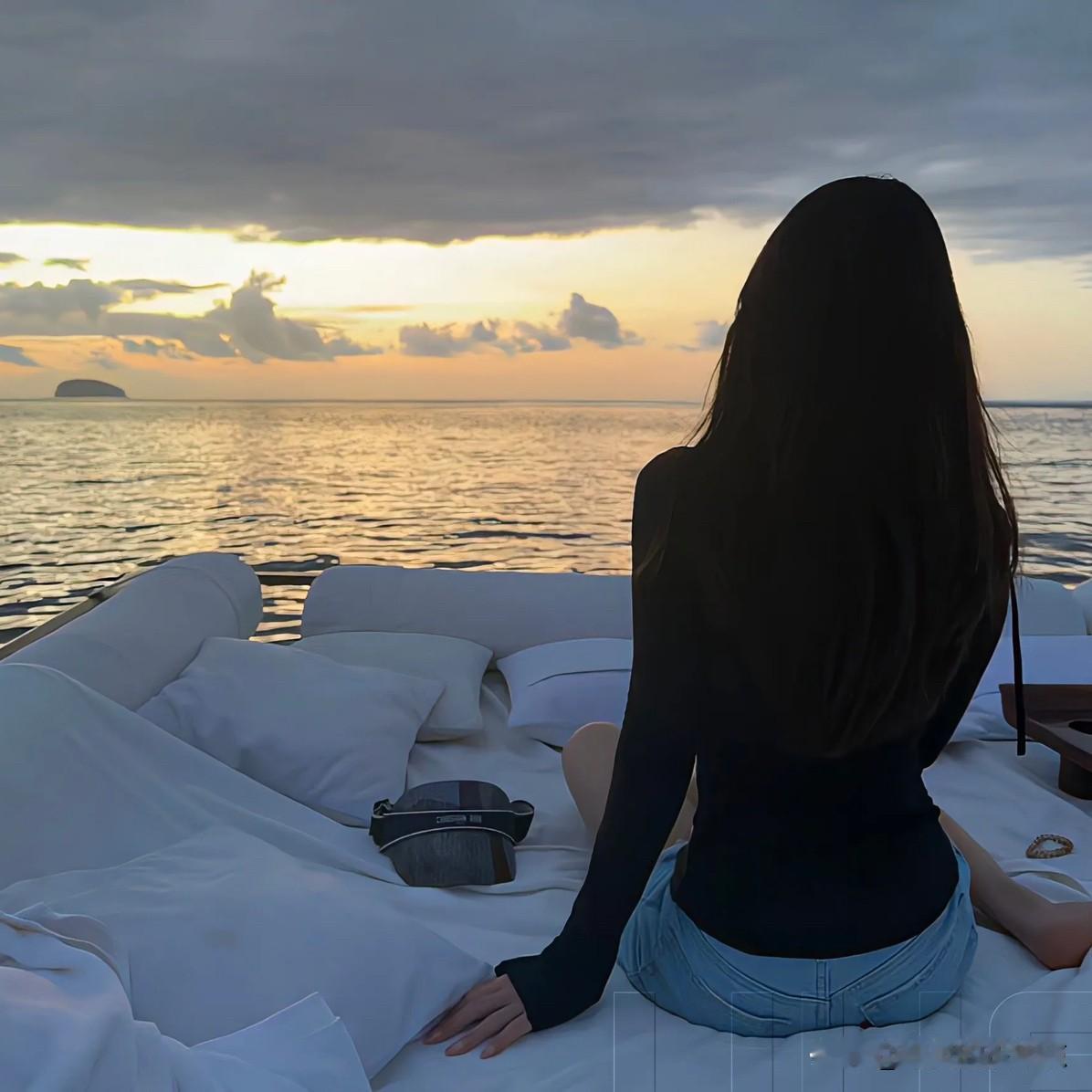 不要轻易的找聊天搭子尤其是已经结了婚的人聊着聊着就把自己搭了进去不信