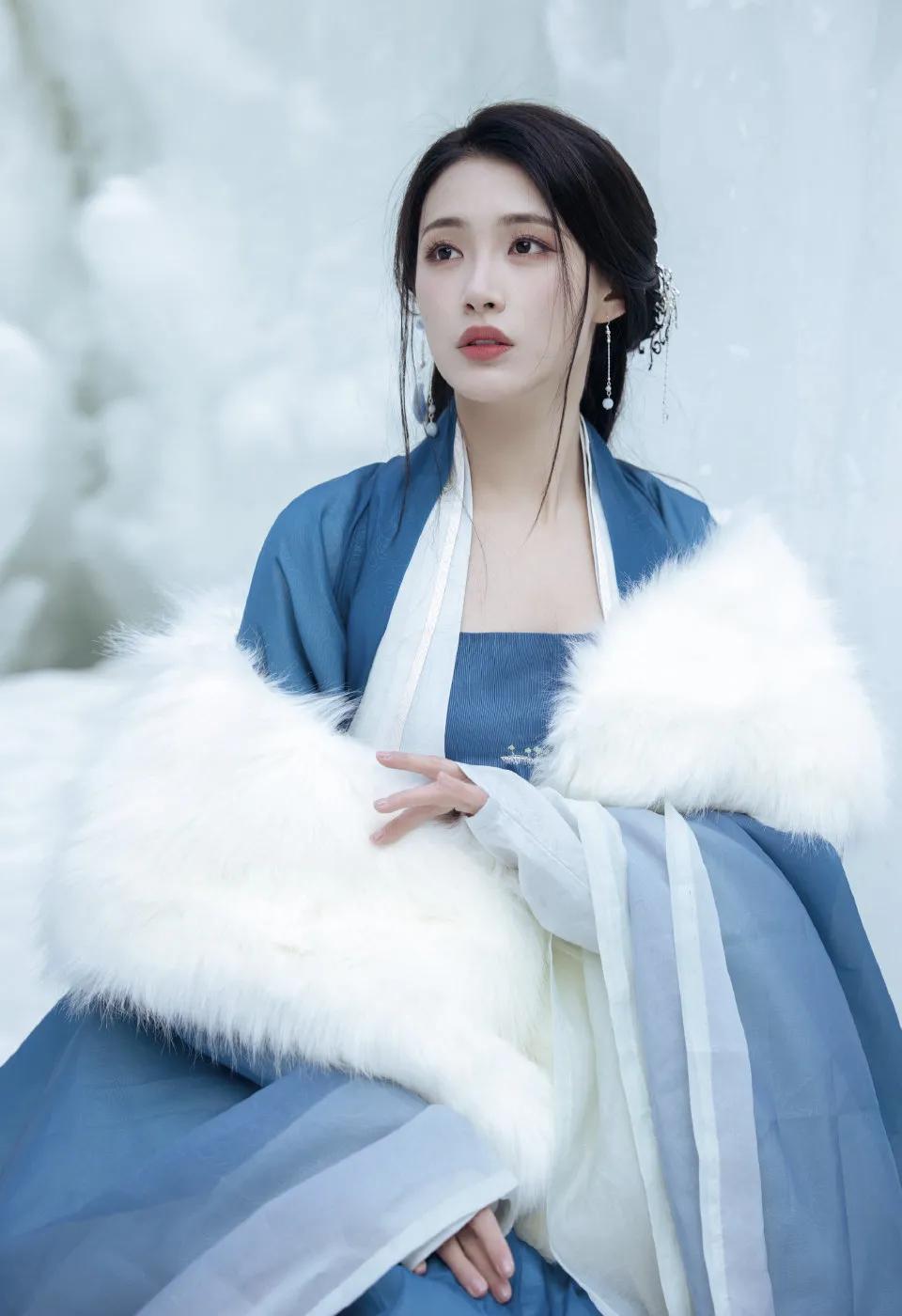 戴萌美图分享1张萌​​​张萌礼服张萌穿搭张萌壁纸戴佳戴.明戴萌
