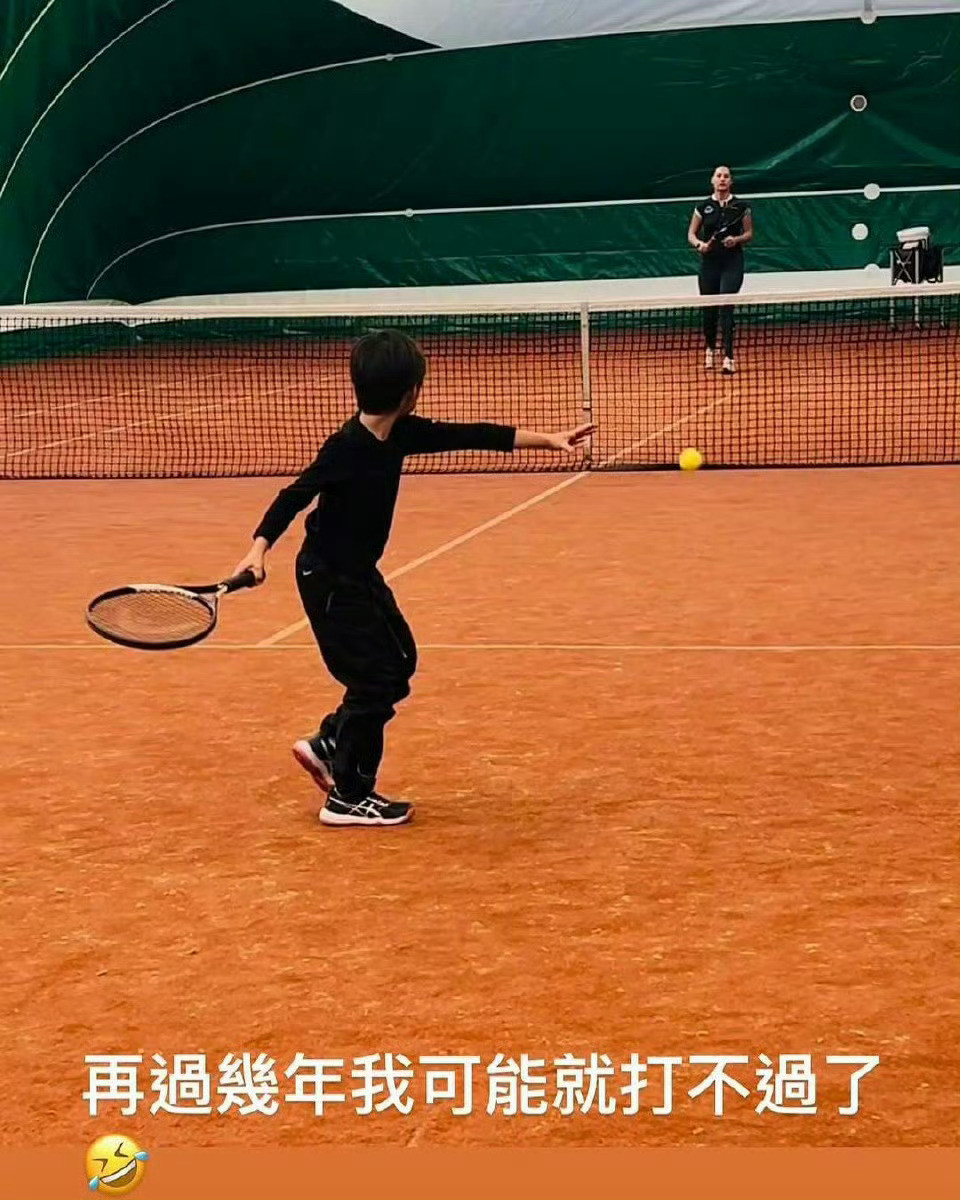 带儿子打网球的一天