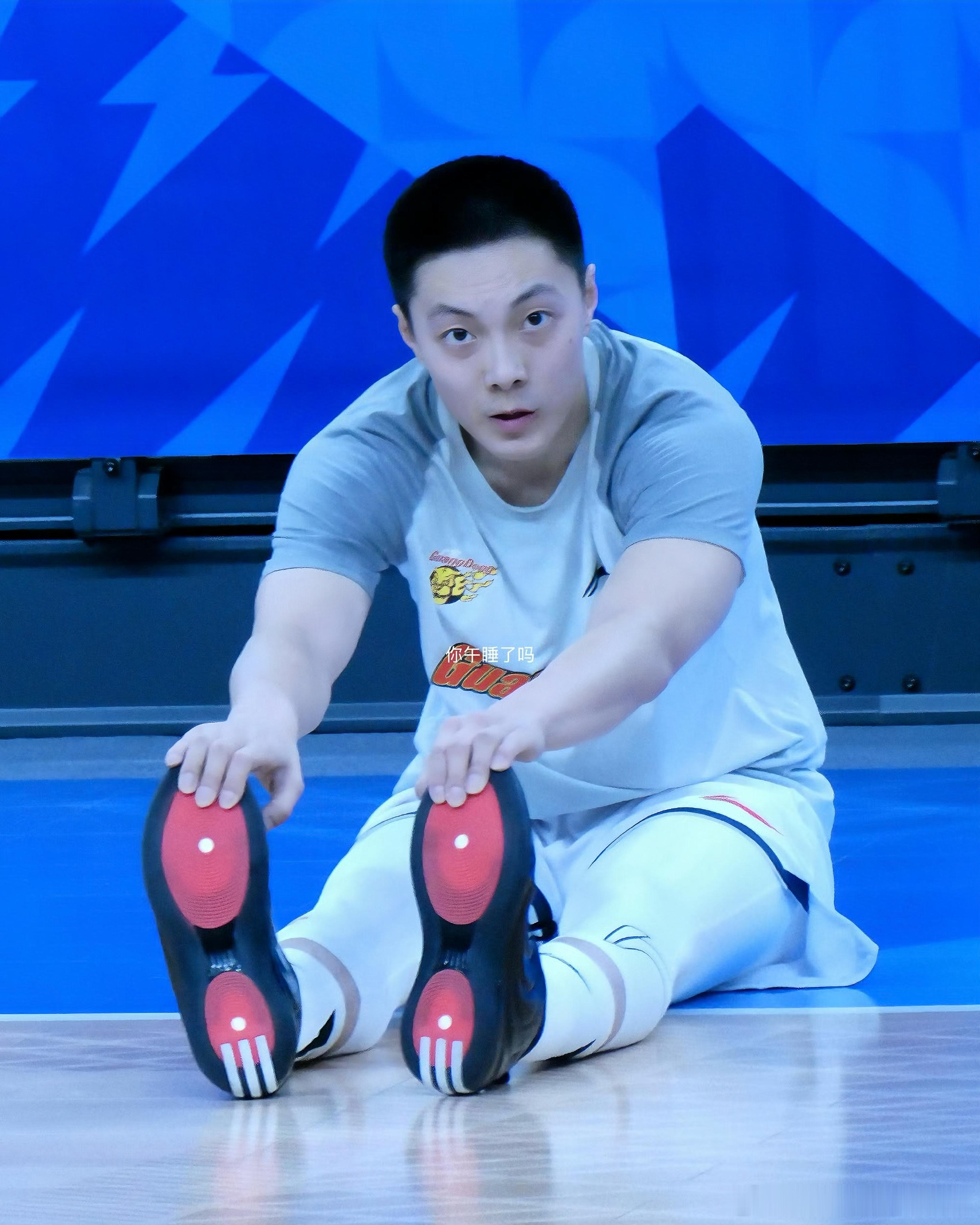 今晚（1月3日）广东宏远男篮客场迎来艰难一战：客场对阵北京北控男篮。广东方面，徐