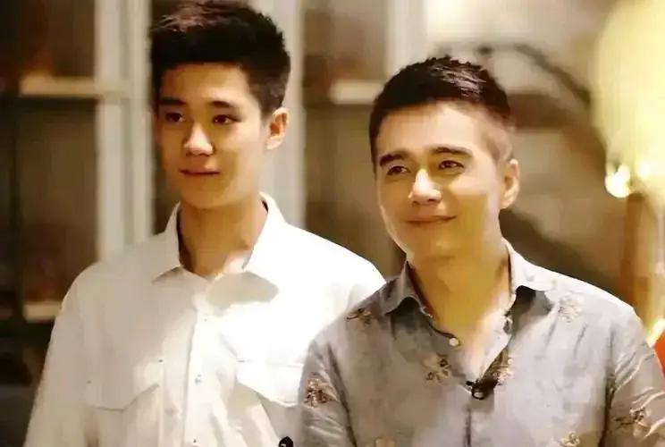 何晴去世后，她的儿子首次发声！12月15日，在何晴的告别仪式完成后，她的儿子