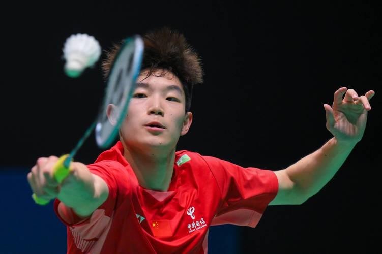 今天小将朱轩辰状态火爆，本来可以2-0结束战斗的，谁曾想决胜局更是打得贺首维一点