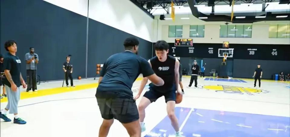NBA训练师：杨瀚森目前最重要的不是选秀顺位，而是去一支合适的球队近日NBA训