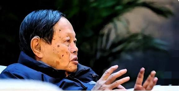 杨振宁的捐献有多震撼？看清金额才懂，这不止是钱的事杨振宁估计从没想过靠“捐