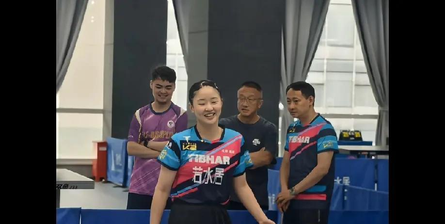 张本美和终于参加乒超第三阶段了，已经和老张本抵达乌鲁木齐开始练球了。第三阶段成