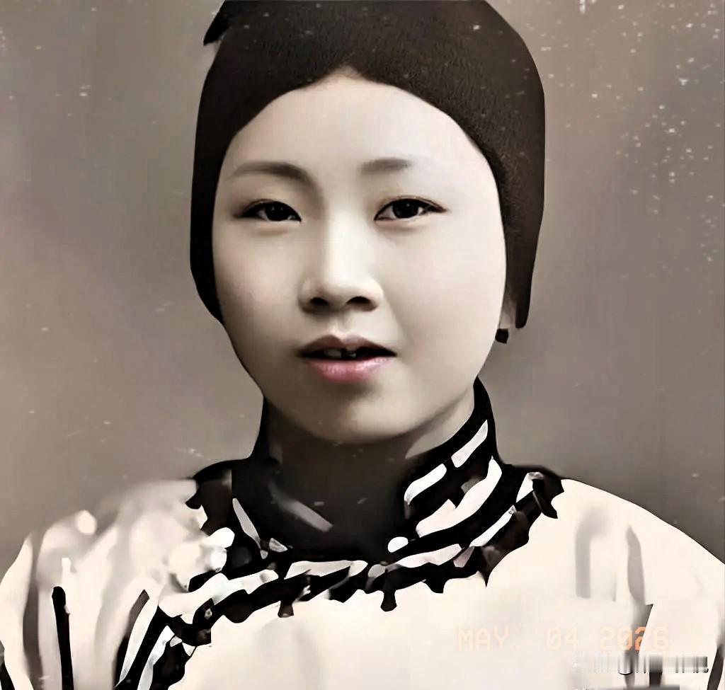 1904年，杭州富商之女章兰娟嫁给了一个穷书生，陪嫁三处豪宅及上万两白银，街坊邻
