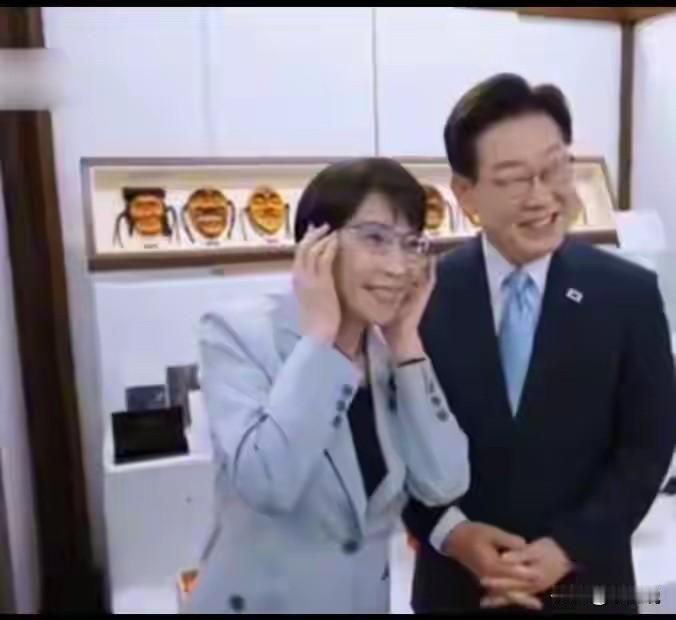 上联：早苗在明旁下联：？
