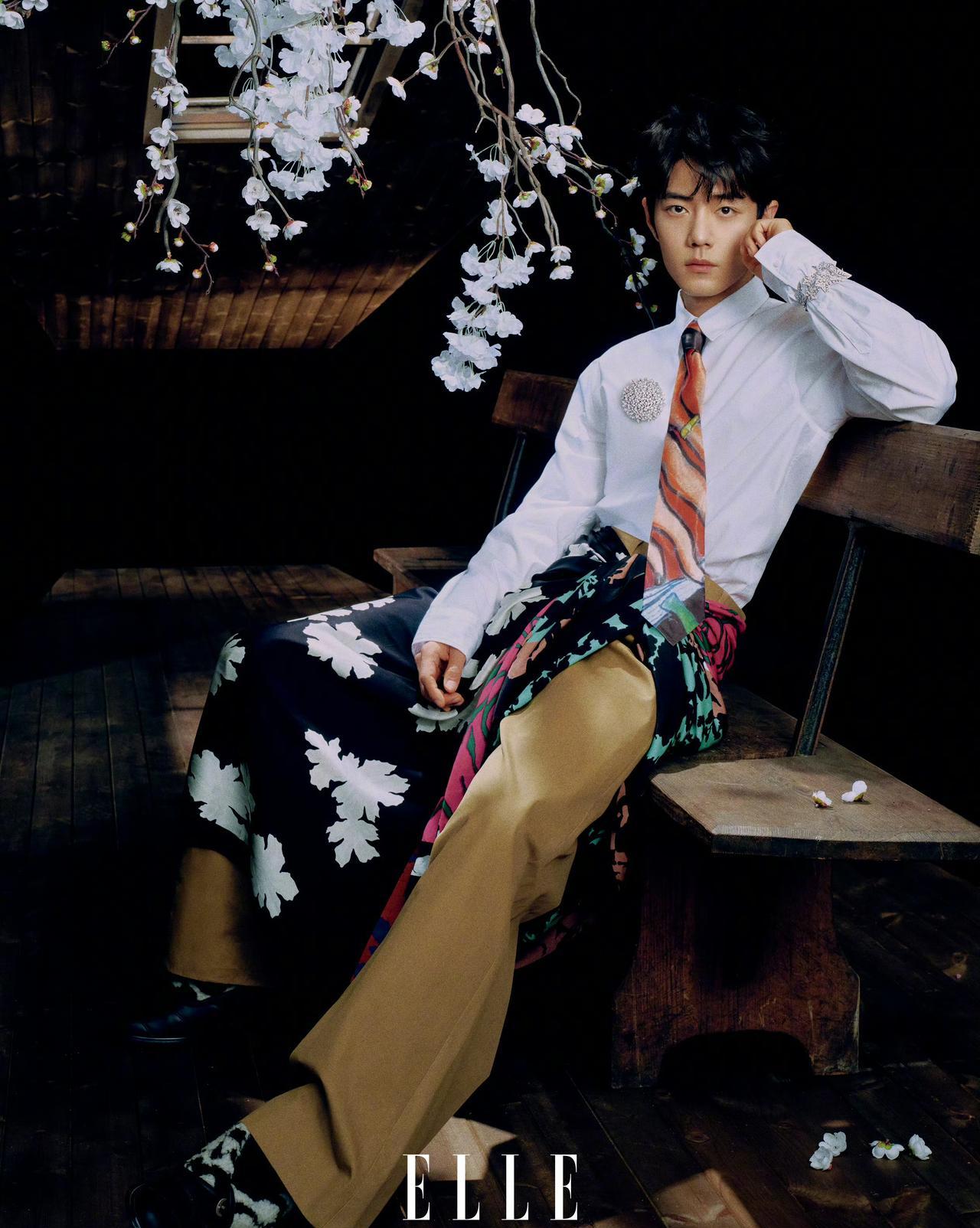 宝诗龙的高级工坊，只对两种人动针：历史书上的名字，和能定义下一章历史的人。昨天