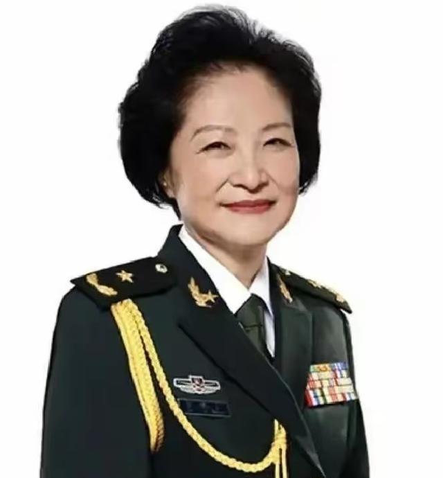 她为贺龙生下两胎，窑洞平静离婚终生未嫁，唯一幸存女儿，后来成为开国女少将202