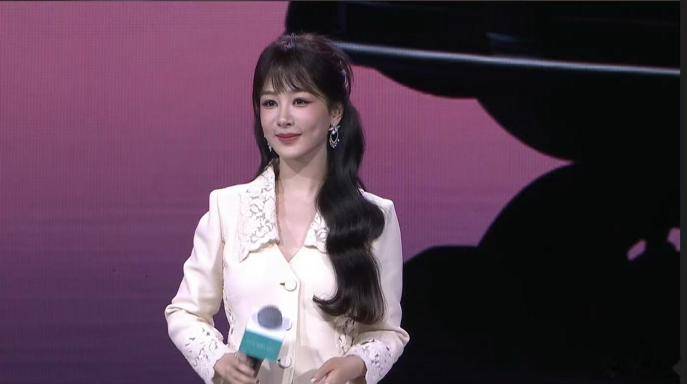 数码科技博主镜头下的杨紫，你觉得状态怎样？