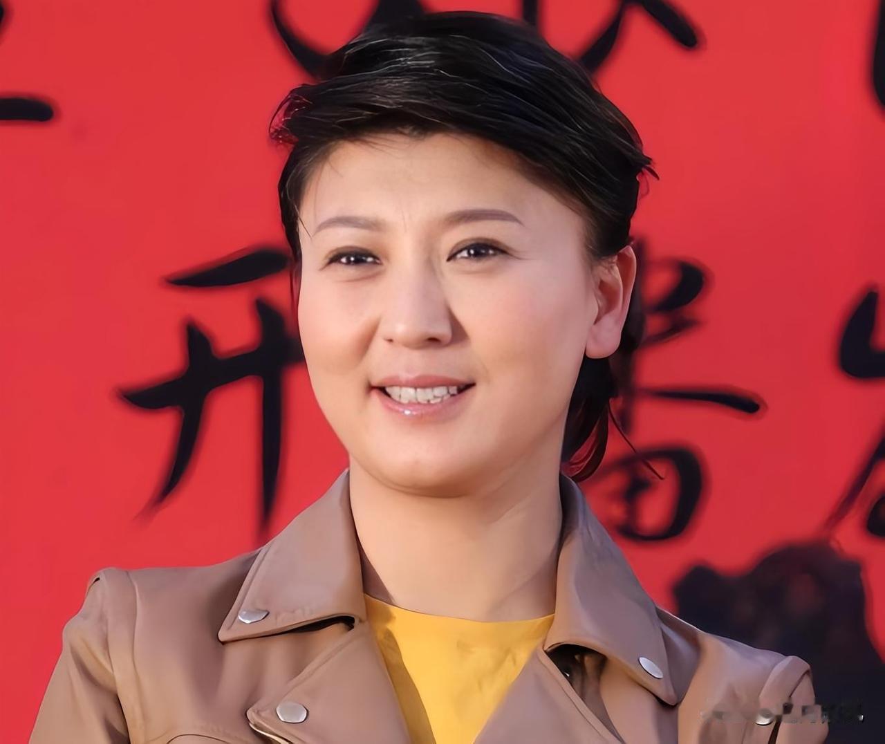 赵本山花3000万把《刘老根6》闫学晶演的角色“山杏”戏份重拍，让徒弟王晶晶接棒