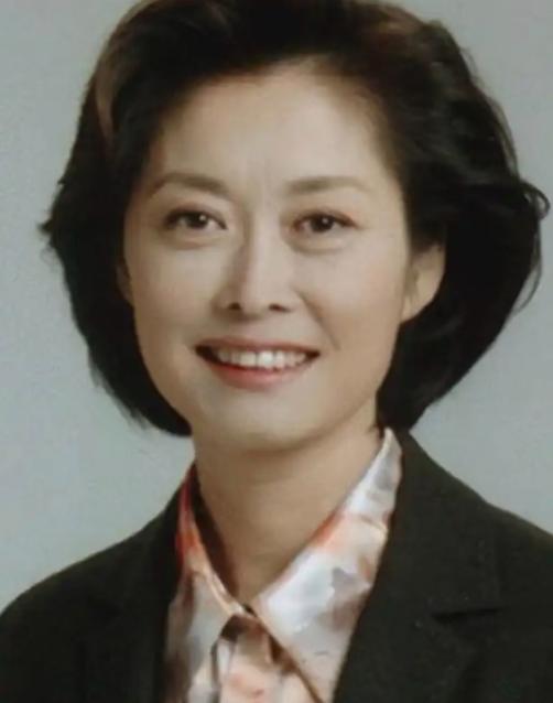 敬一丹走了，查了一下才知道，她的晚年生活居然是这么过来的！ 9月13日