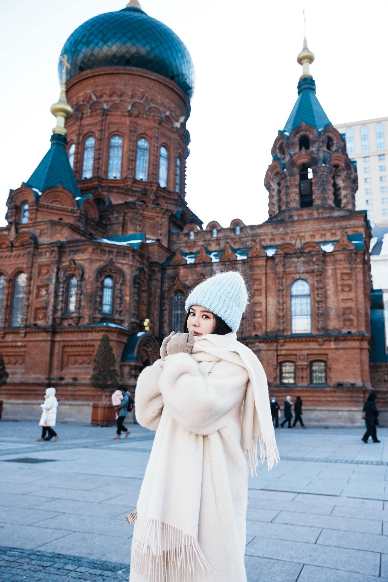 摄影索菲亚教堂冬季穿搭