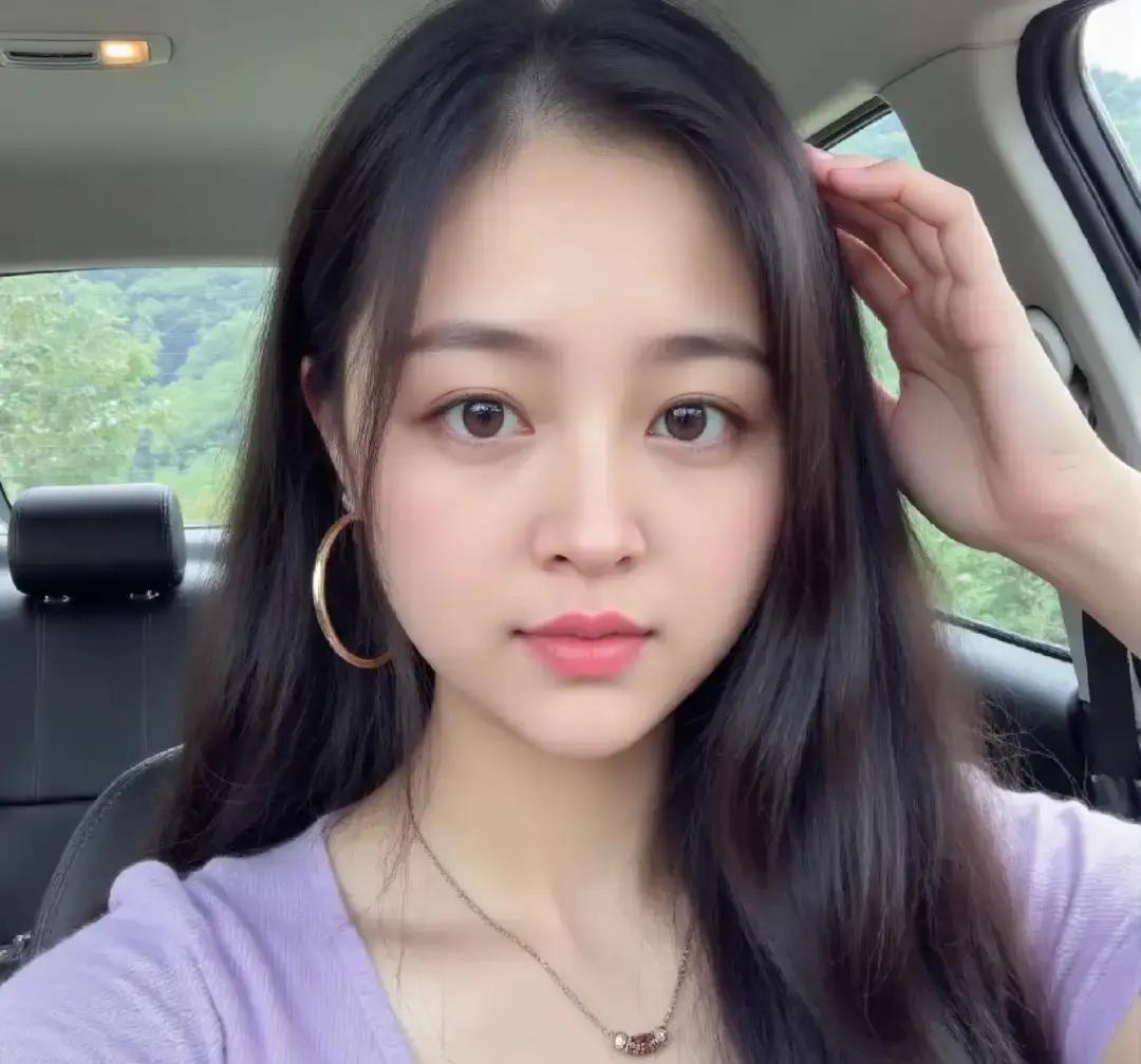 我那26岁的亲侄女，直接撂了狠话，说她爸要是敢把那个女的领进门，她这辈子就不认这