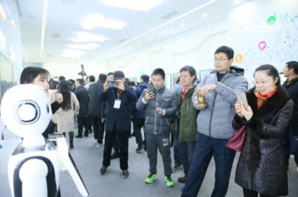 2003年，美国关键技术在世界占比94％，中国仅5％，如今又是怎样那时的美国