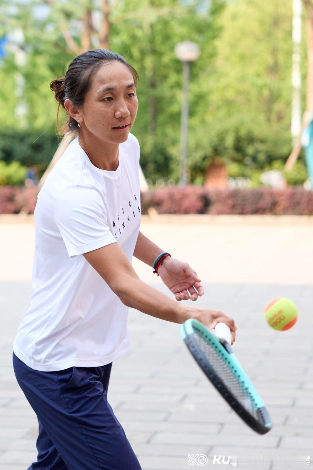 ITF女子🇭🇰W15女单首轮[1]🇨🇳逯佳境6-4/7-6🇨🇳张筠