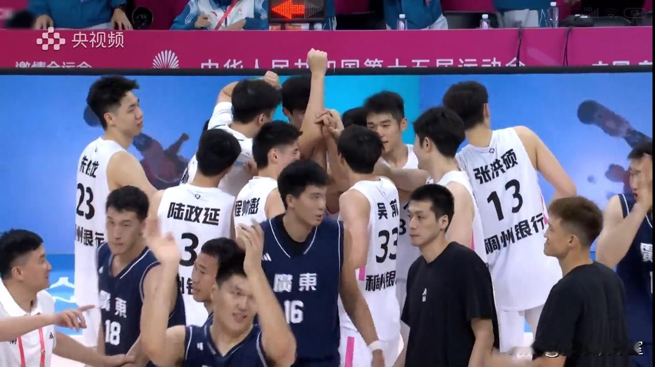 全运会男篮决赛，广东大胜浙江36分夺冠，广东全运男篮为什么那么强？答案是：因为