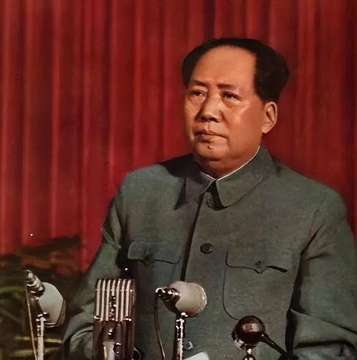 毛泽东这个人，对手下的将领从来不客气，打得好，表扬；打得差，批评；判断失误，直接