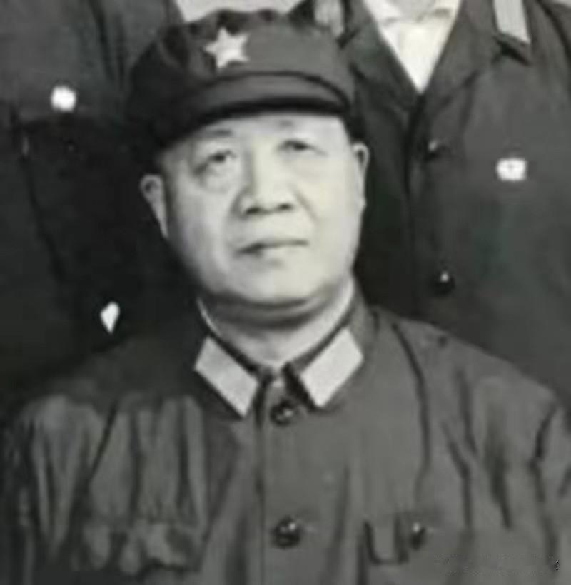 抗美援朝最硬核团长！三次被降职毫无怨言，1955年授衔惊动毛主席亲自过问1