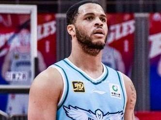 威瑟斯庞56分疯狂之夜：印证一点残酷的事实，在青岛崂山主场迎战南京的比赛中：威瑟