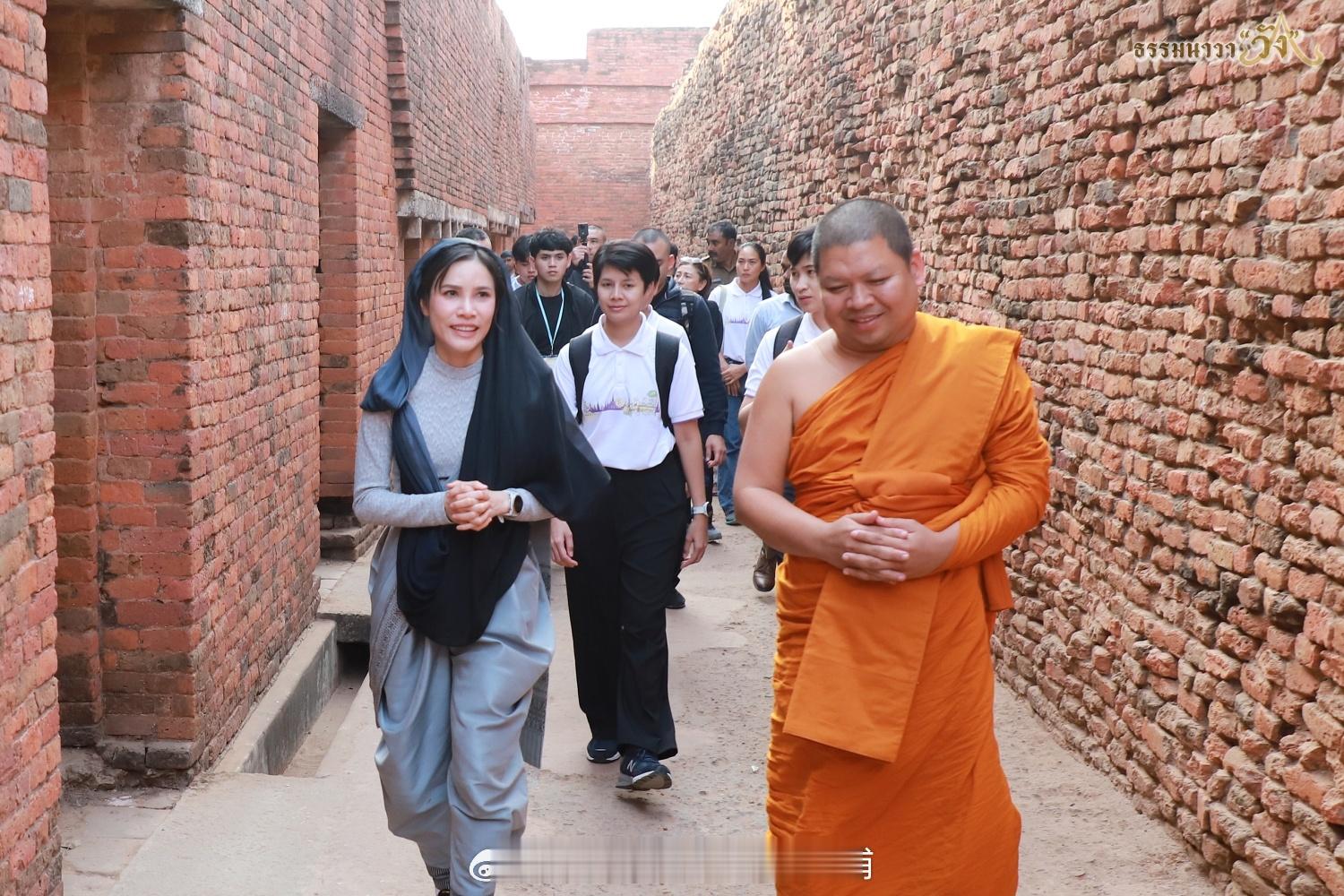 王室王室泰国王室诗妮妠2026年1月22日，诗妮妠访问王舍城灵鹫山，竹林精舍和