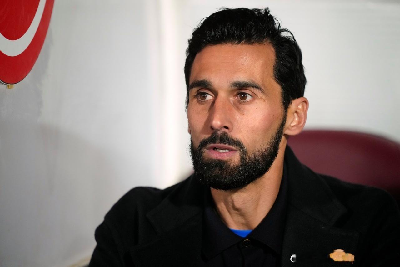 2月9日在皇马2-0击败瓦伦西亚后，皇马主帅阿韦洛亚出席赛后发布会。您刚刚说姆