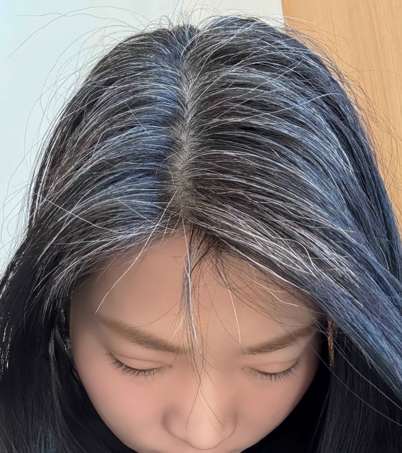 我姐姐是97年的，今年已经快28岁了，还没有结婚，都快成大龄剩女了。现在