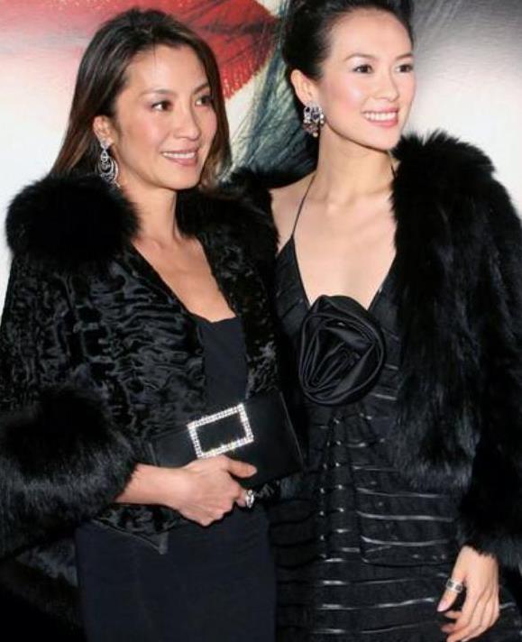 华语女星咖位最大没有一人离开顶级导演能证明自己的能力，像杨紫琼、巩俐、章子怡、张