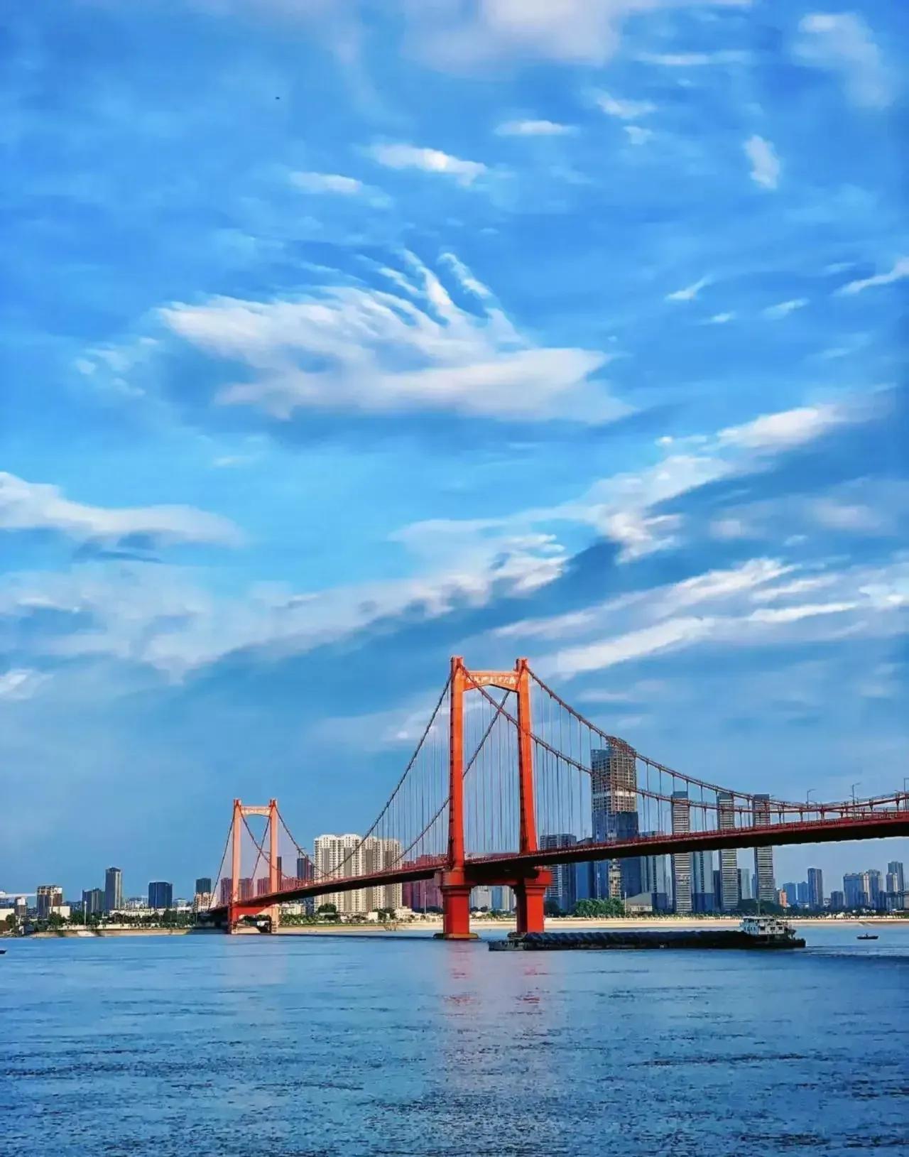 武汉近五年来的GDP如下:2021年，GDP约1.77万亿！2022年，G