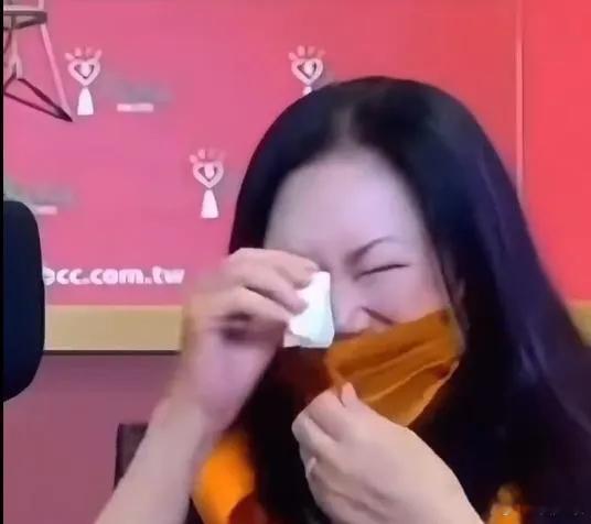 难怪小s突然搬回娘家去住，不是婆家有什么事，而是汪小菲他出手了！这事整得跟电视剧