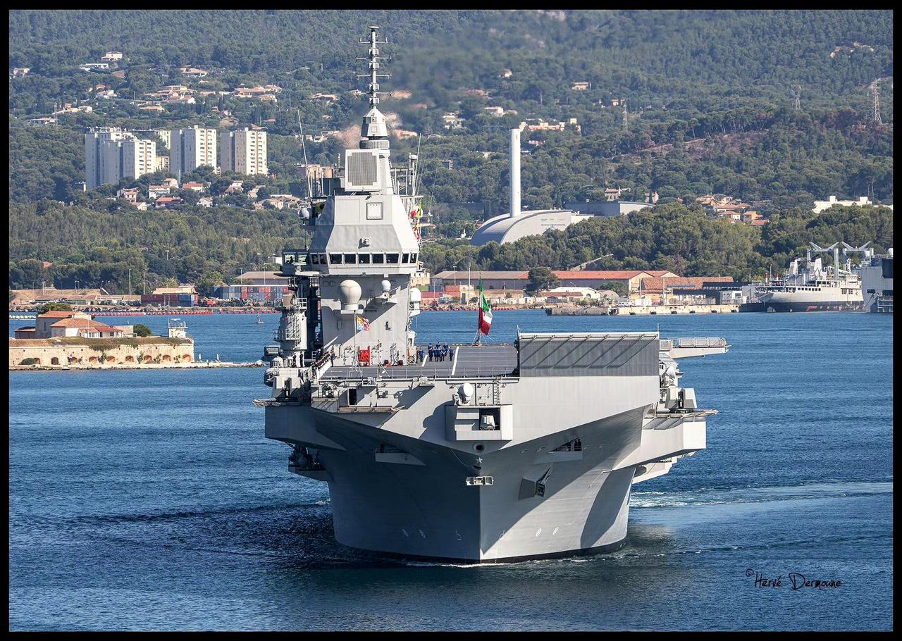 意大利“的里雅斯特”号两栖攻击舰1.基本概况与战略定位*名称：的里雅斯特