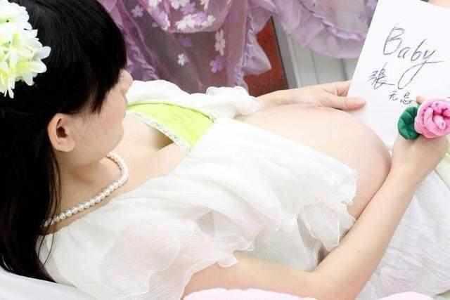 婴儿刚出生连呼吸也没有, 护士不相信, 是妈妈无知