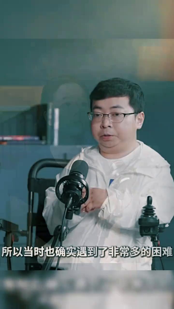 2012年清华大学做了件没有法律依据的事，录取了一个坐轮椅的男孩，不是破格，是根