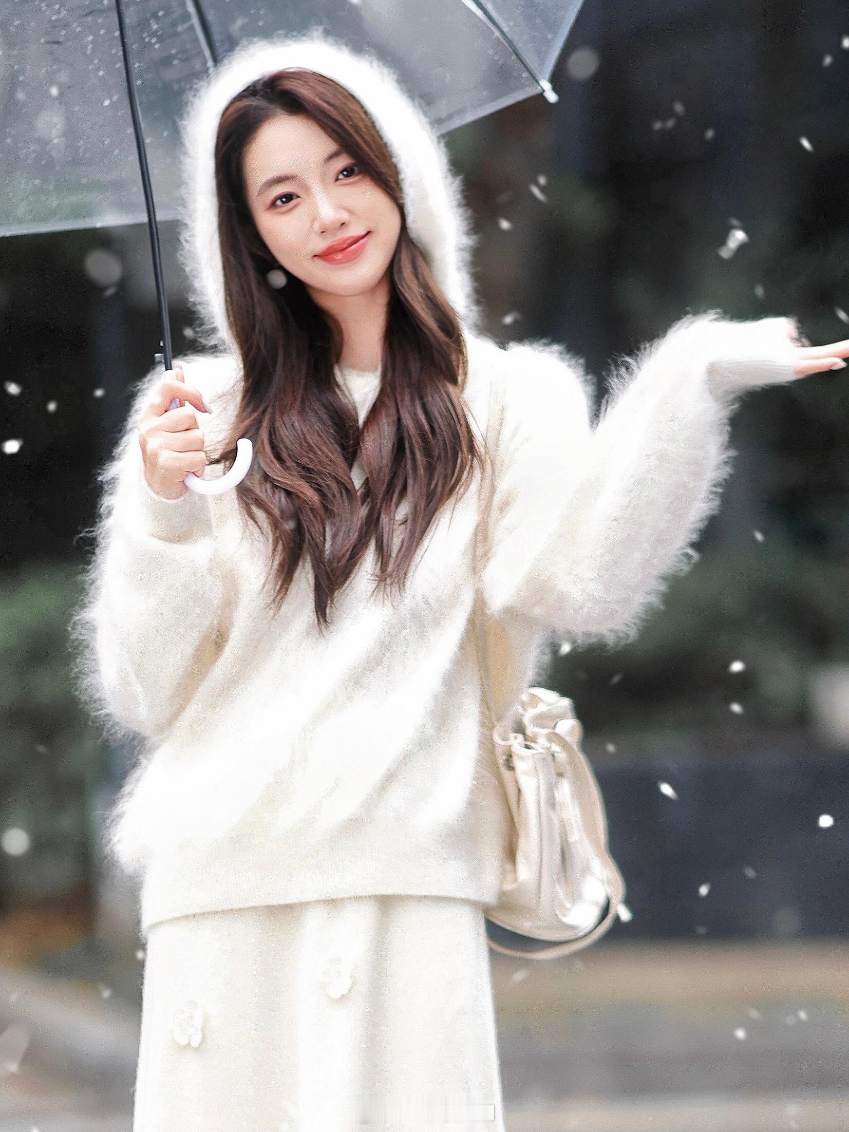 奢！美！贵气！这毛衣值得所有美好干净的形容吧显得整个人都在发光啊哈哈100羊绒