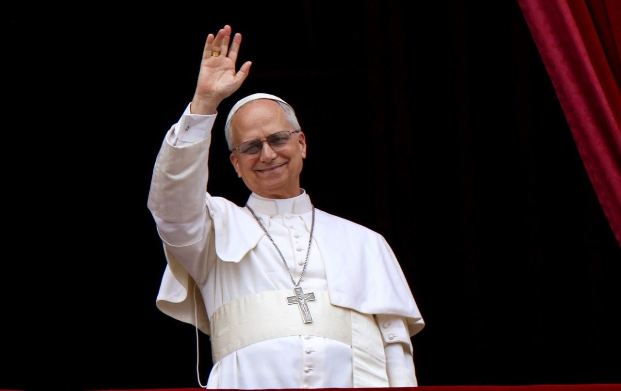 罗马教皇回应称，他是否将特朗普归为"一小撮暴君"之列，这些暴君正在危害人类在与