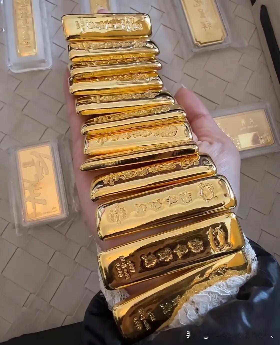 手里还持有黄金、打算做短期交易的朋友注意了！到今天为止，想卖就赶紧出手吧，再不卖