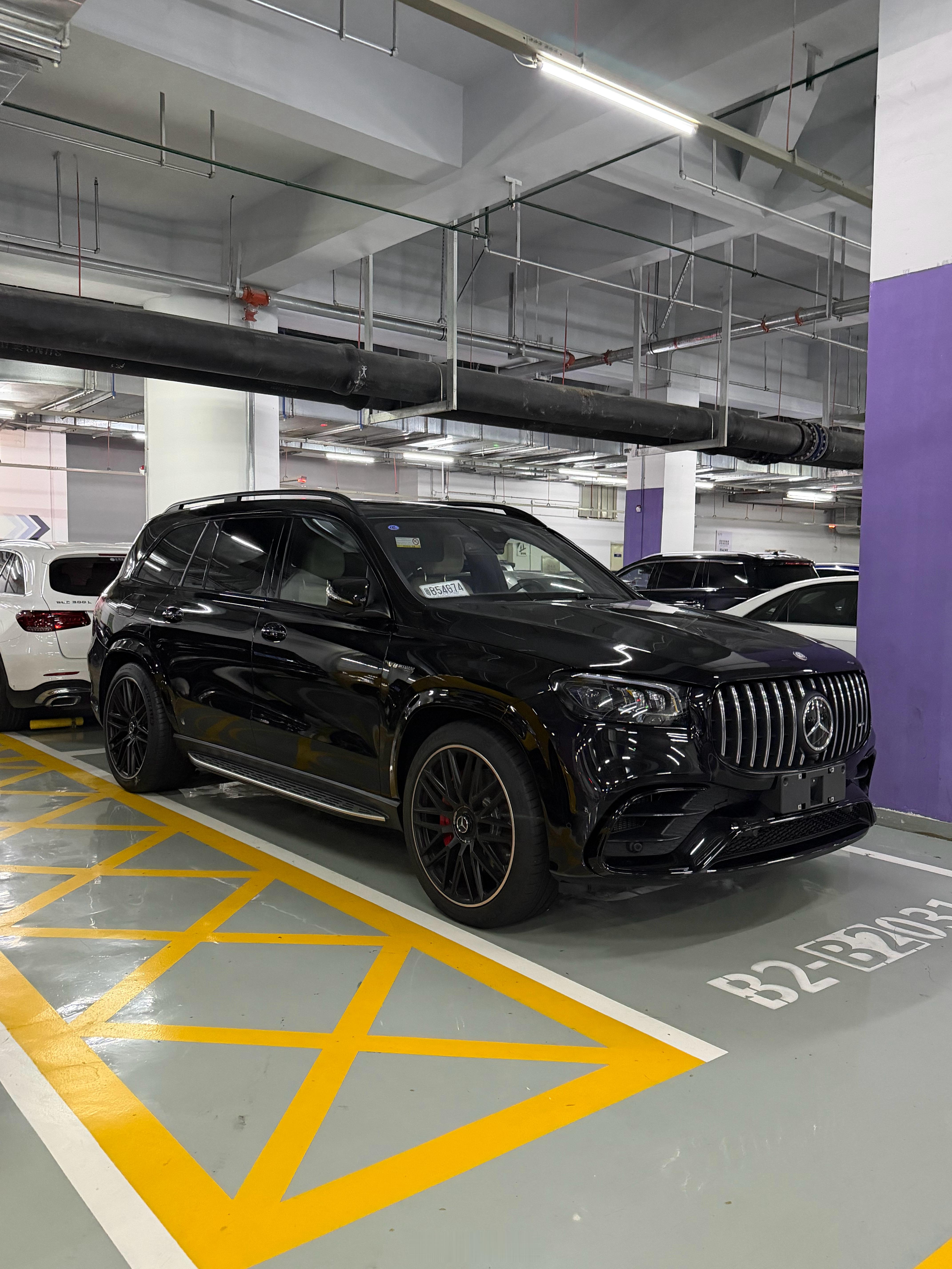 打骨折的AMGGLS63，最近见了好几台了，200万不到是真香奔驰glsam