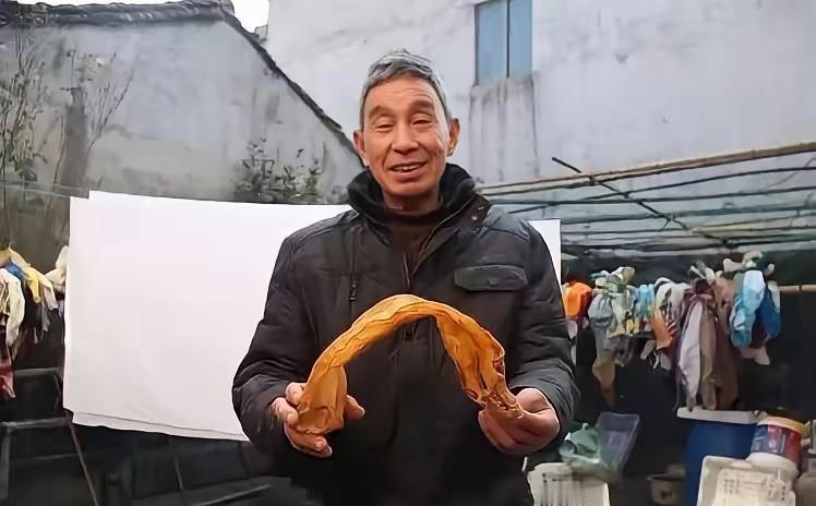 林德华这辈子都忘不了1981年那个夏天。那时候舟山渔场的海跟现在不一样，出趟船，