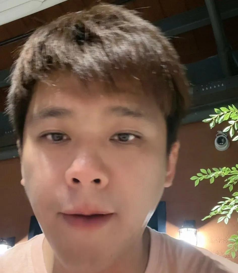 葛斯齐说，那个豪宅一直想卖的人是谁？想要快点处理掉的是谁？就是S妈！S妈一直就