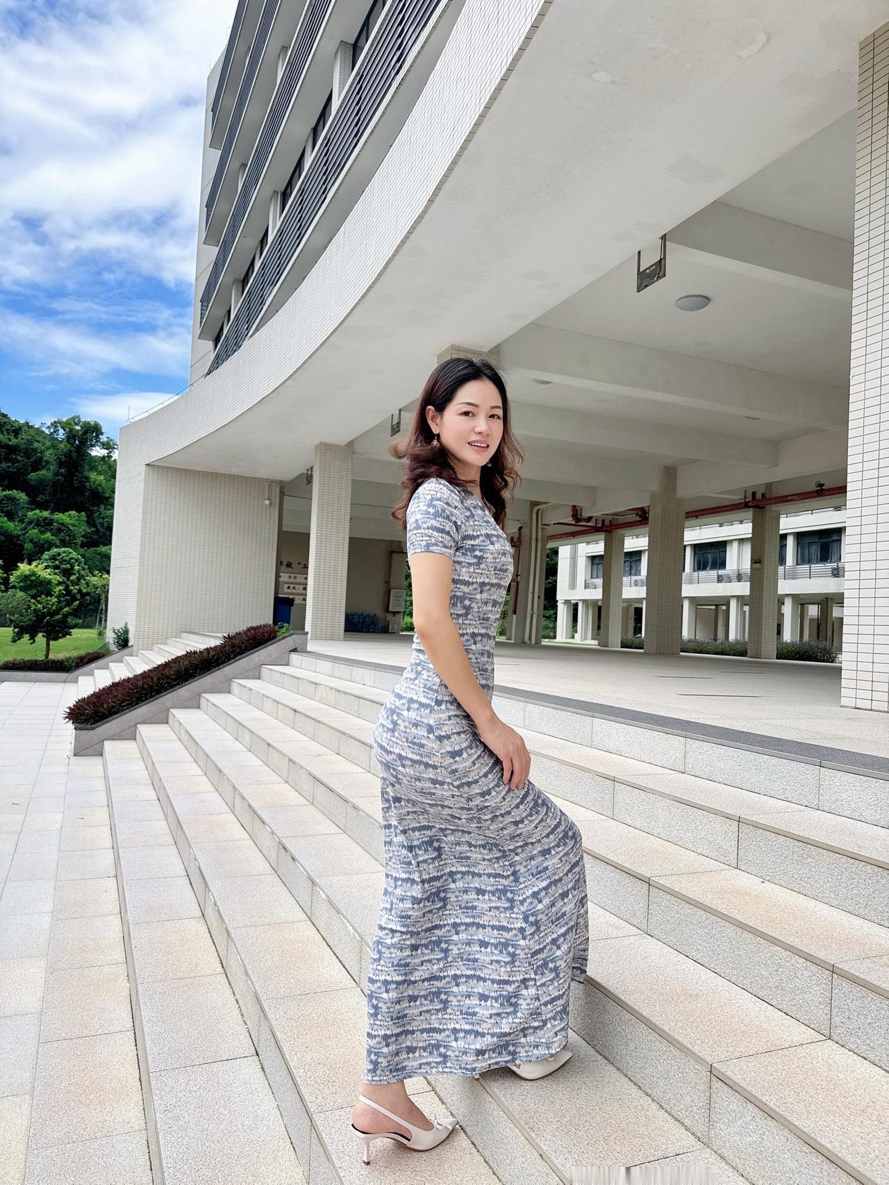 一步一步向前，每一步都是对生命的敬畏，心怀感恩和善良，无论在什么时候，过好自己的