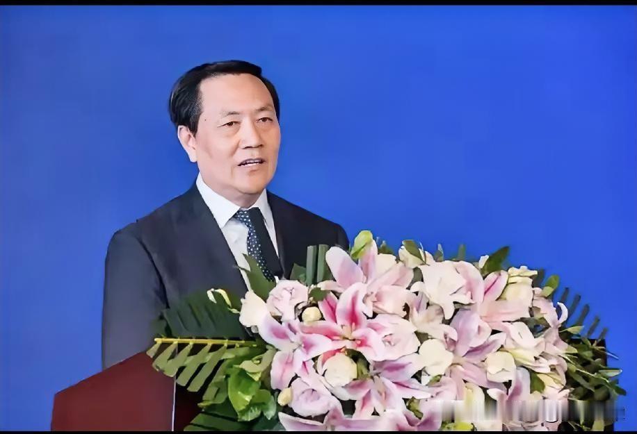 这条通报的信息量太大了，值得多看两眼。7月3号，中央纪委发消息：中国亚洲经济发