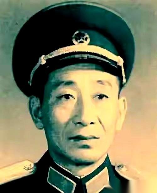 最牛的“跳槽”是什么样的？大概就是1948年，你带着手下八千个兄弟，直接从国军